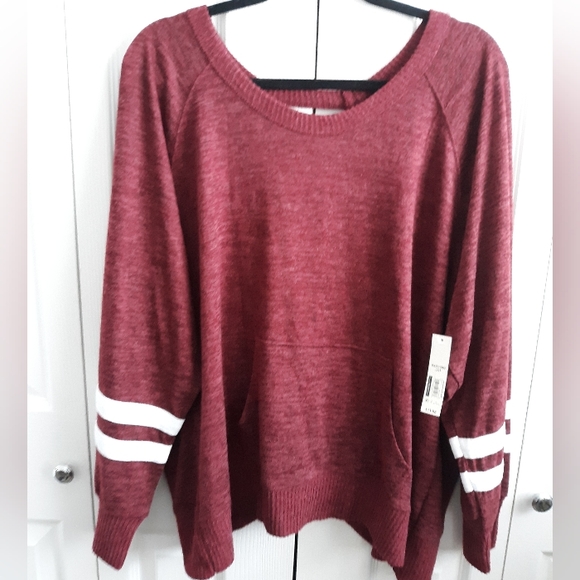 Maroon sweater with cut-out in back, NWT - Picture 13 of 13